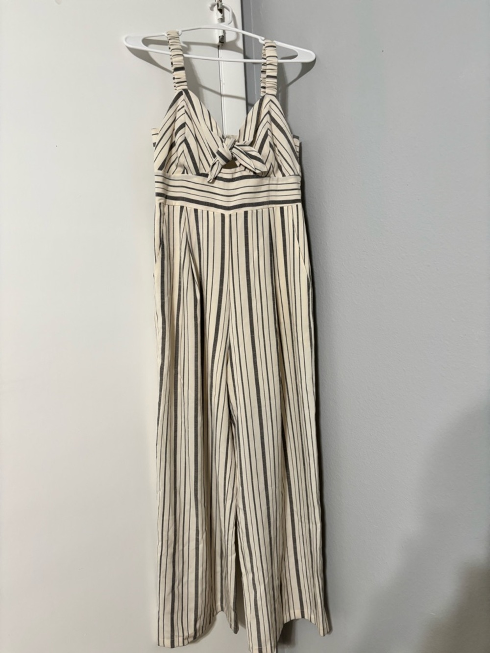 NWOT Striped Cream & Black Wide-Leg Jumpsuit / Size Small